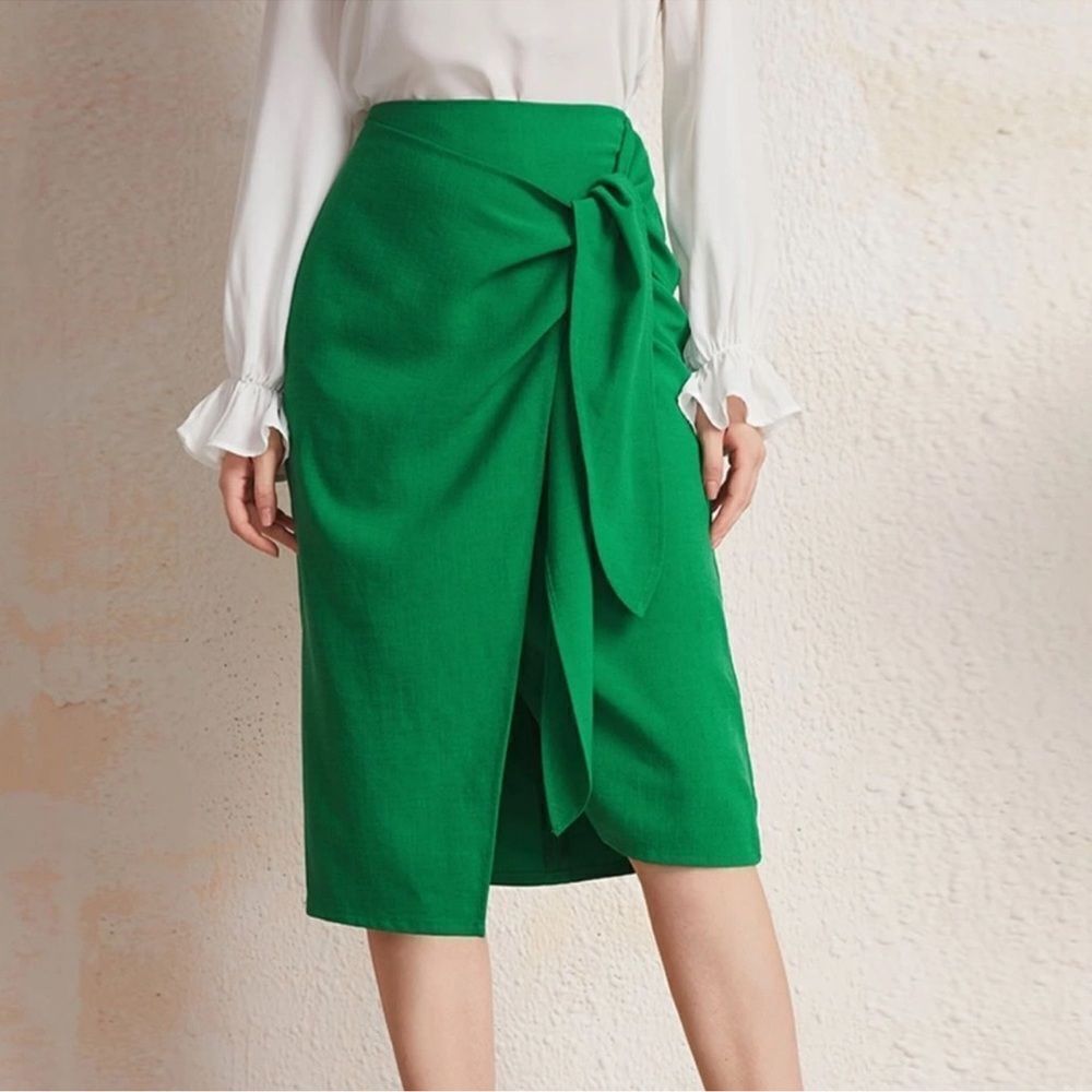 NWT VISCOSE WRAP KNOTTED SKIRT Size XS